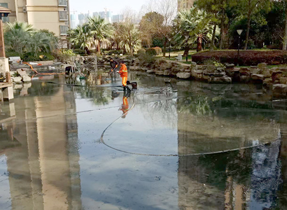 乾县景观池淤泥清理